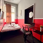 Hotel apartamentowy Royal Piotrkowska 116 *