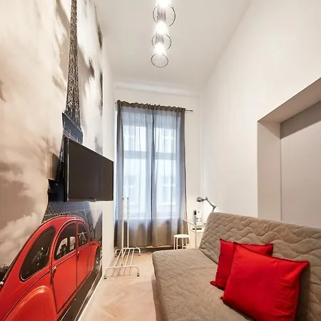 Royal Piotrkowska 116 *