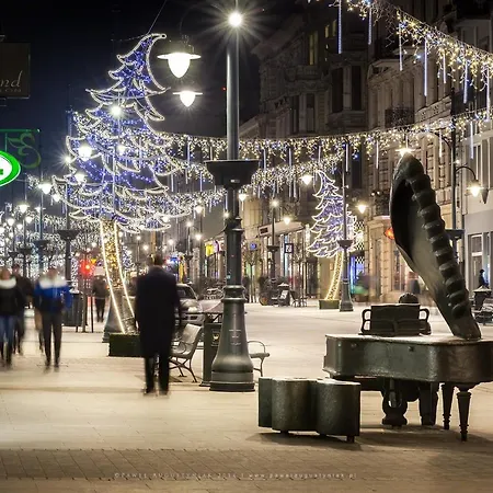 Royal Piotrkowska 116 아파트호텔 *