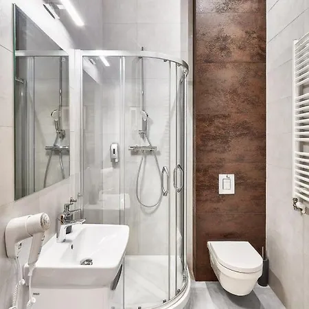 아파트호텔 Royal Piotrkowska 116 *